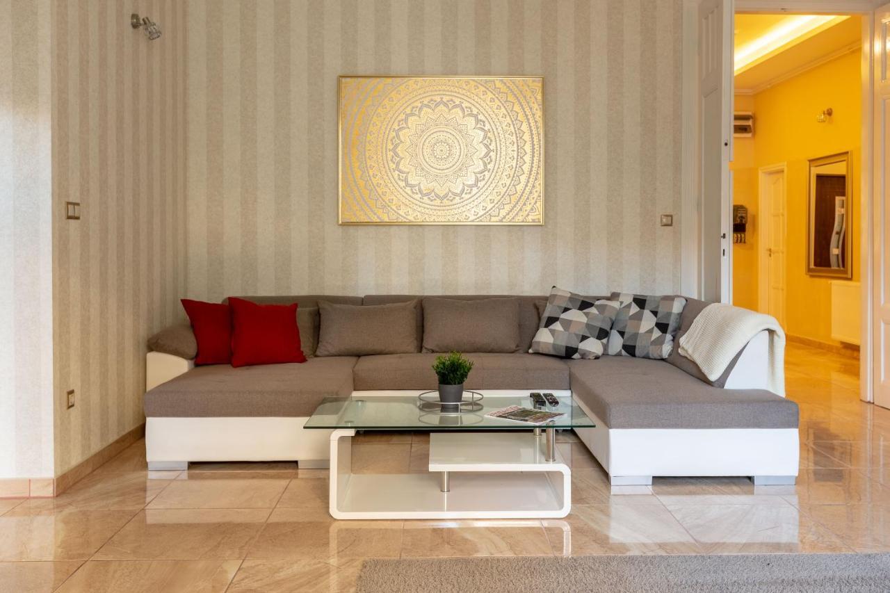 Luxury Downtown Home By Anna Budapesta Exterior foto